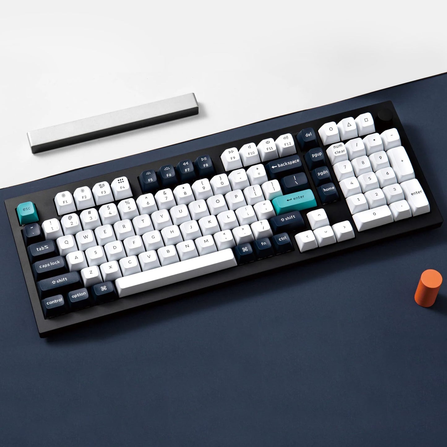 Keychron Q5 Max Wireless 2.4 GHz Bluetooth Custom Mechanical Keyboard