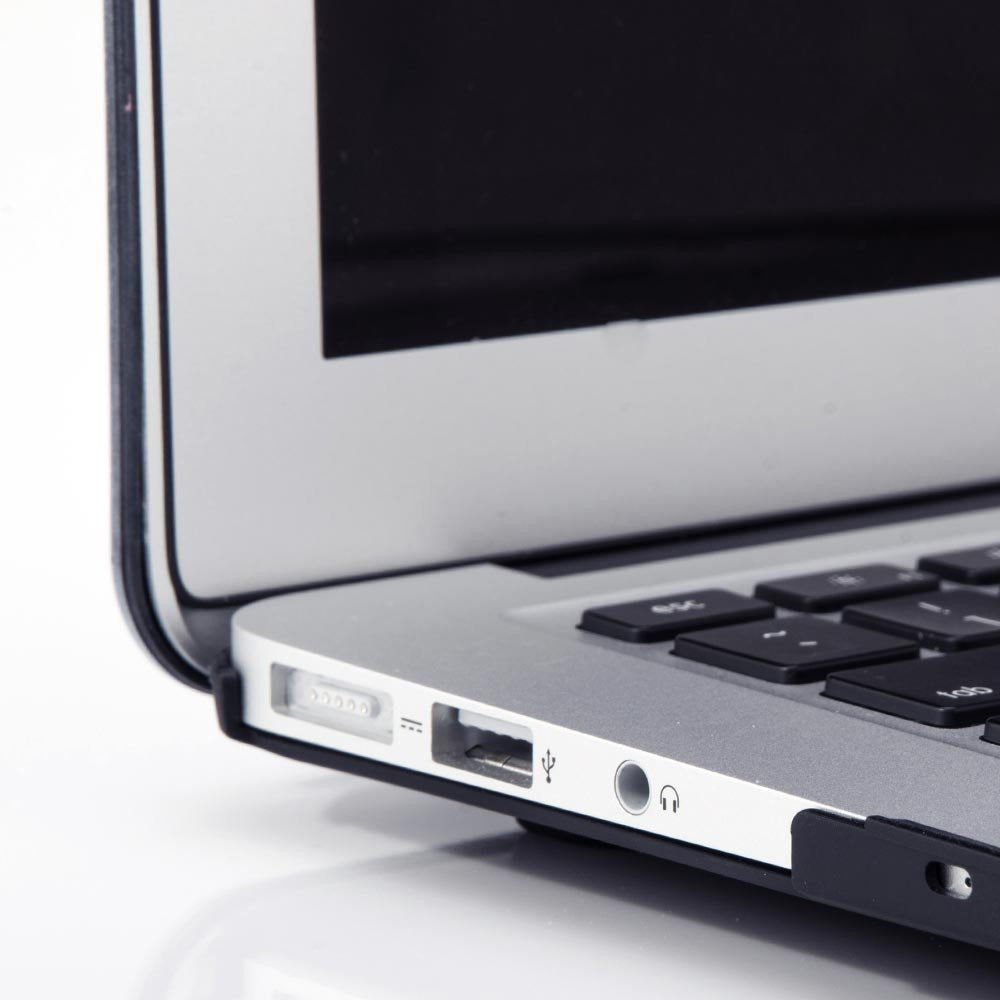 KECC Ultra Thin Case for MacBook Pro 16 inch M5 2026 2025-2021 Release M4 M3 M2 M1 Pro/Max Chip, Lightweight Plastic Hard Shell for MacBook Pro 16.2” + Keyboard Cover + Sleeve, Matte Black