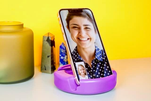 GoDonut – Phone Stand Original – Cell Phone Holder + Tablet Stand Desk Organizer – Compatible with Tablet, iPhone 16 15 14 Pro Max, Android & Most Smartphones - Hunter Green