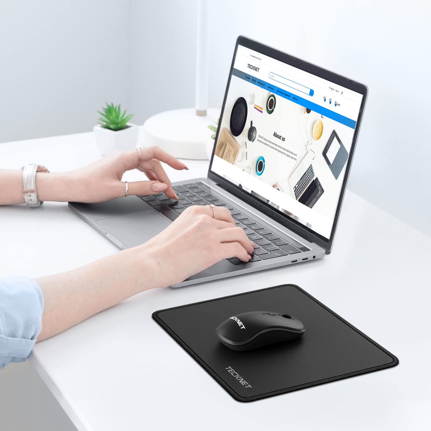 TECKNET Mouse Pad with Durable Anti-fray Stitching, Black Small Mousepad