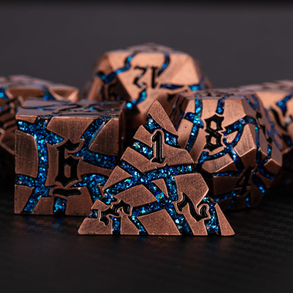 Maywin Cracked Rune Metal Dice Set for DND & RPG – Dark Fantasy Fractured Design, Premium Heavy Metal Polyhedral Dice with Deep Engraved Numbers, 7-Piece Set – Blue Arcane Vein