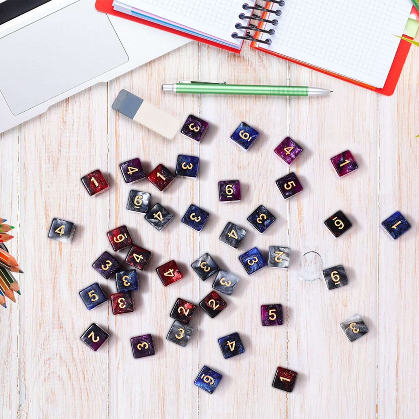 Poen 40 Pcs 16mm Dice Set Bulk, 6 Sided Standard Colored Dices with Numbers, D6 Polyhedral Games Dice for Board Games, Parties (Glitter Color)