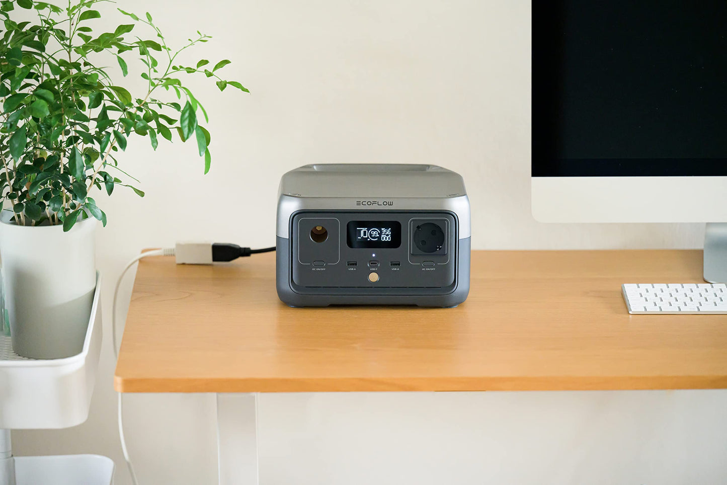 EF ECOFLOW Portable Power Station RIVER 2, 256Wh LiFePO4 Battery/ 1 Hour Fast Charging, 2 Up to 600W AC Outlets, Solar Generator (Solar Panel Optional) for Outdoor Camping/RVs/Home Use