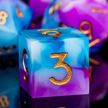 ARUOHHA DND Sharp Edged Dice Set, 7pcs Translucent Polyhedral Dice Set with Gift Box, Resin D and D Dice Set RPG Role Playing Game D20 D12 D10 D8 D6 D4