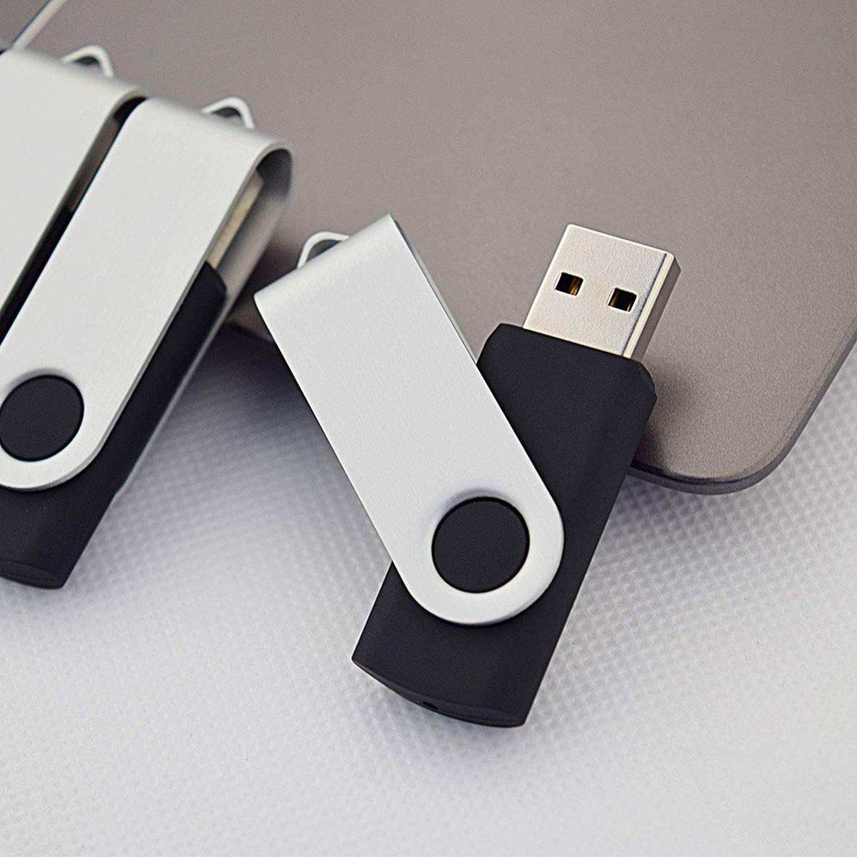 Aiibe 2GB Flash Drives 20 Pack 2GB USB Flash Drive Bulk USB 2.0 Thumb Drives Swivel Zip Drive (2 GB, Black)
