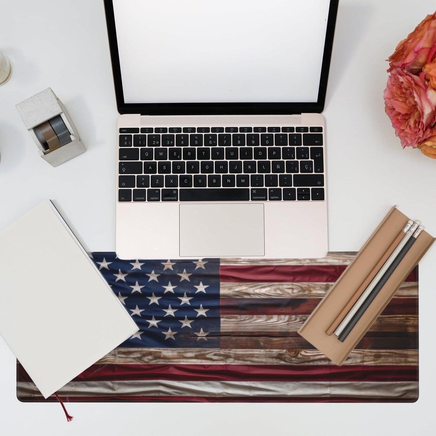Eflxamz Large Gaming Mouse Pad for Desk,Wooden American Flag Desk Mat,Wooden USA Flag Desk Pad,Extended Big Computer Keyboard Mouse Pad with Non-Slip Base and Stitched Edge,31.5"x11.8"