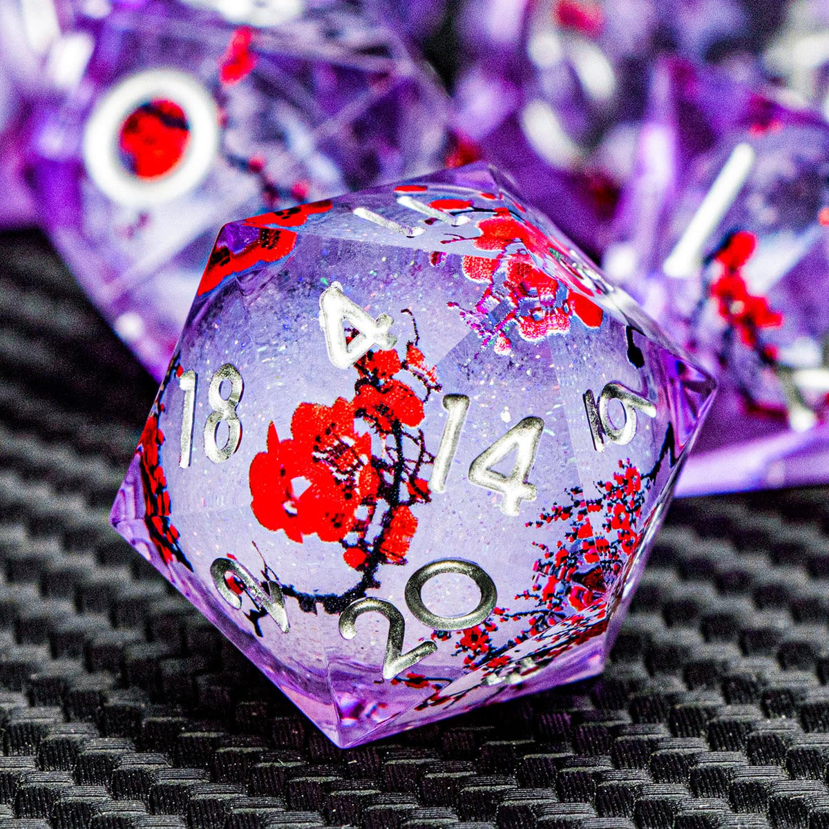 ARUOHHA DND Resin Dice Set 7Pcs Handmade Glitter Inclusions Sharp Edge Dragons Dice with Box, Role Playing Game RPG Lightning Polyhedral Dungeons D and D Dice Set