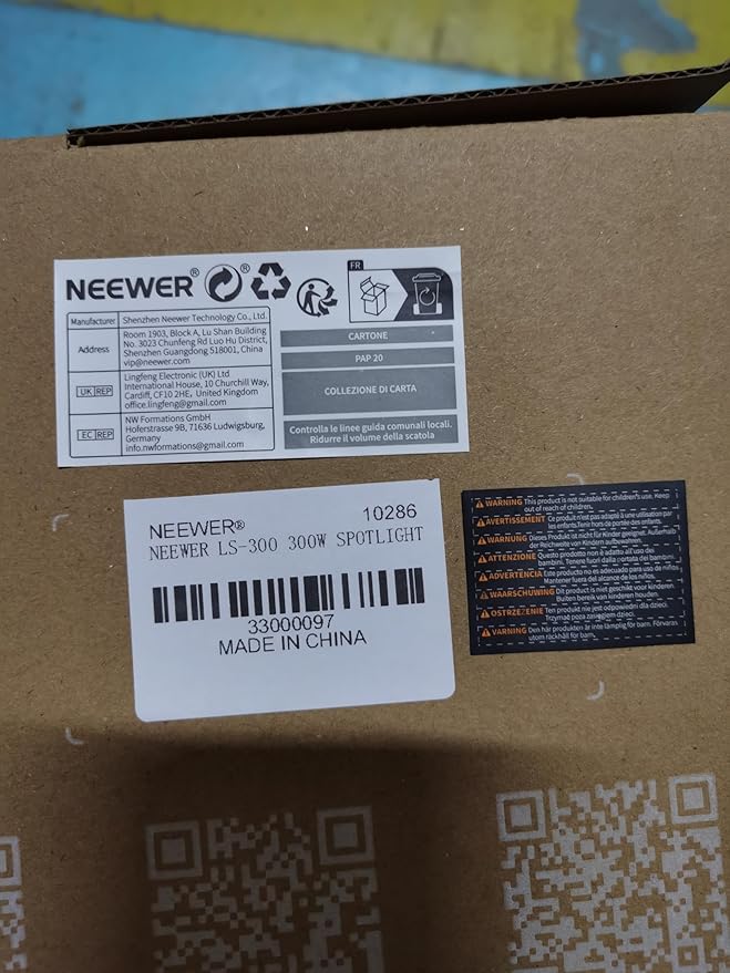 NEEWER LS-300 Spotlight Optical Snoot for 300W Bowens Mount LED Video Lights with 16x GOBO 19° Projection Lens 98% Light Transmittance Geometric Shaper for Creative Photography & Enhanced Illuminance