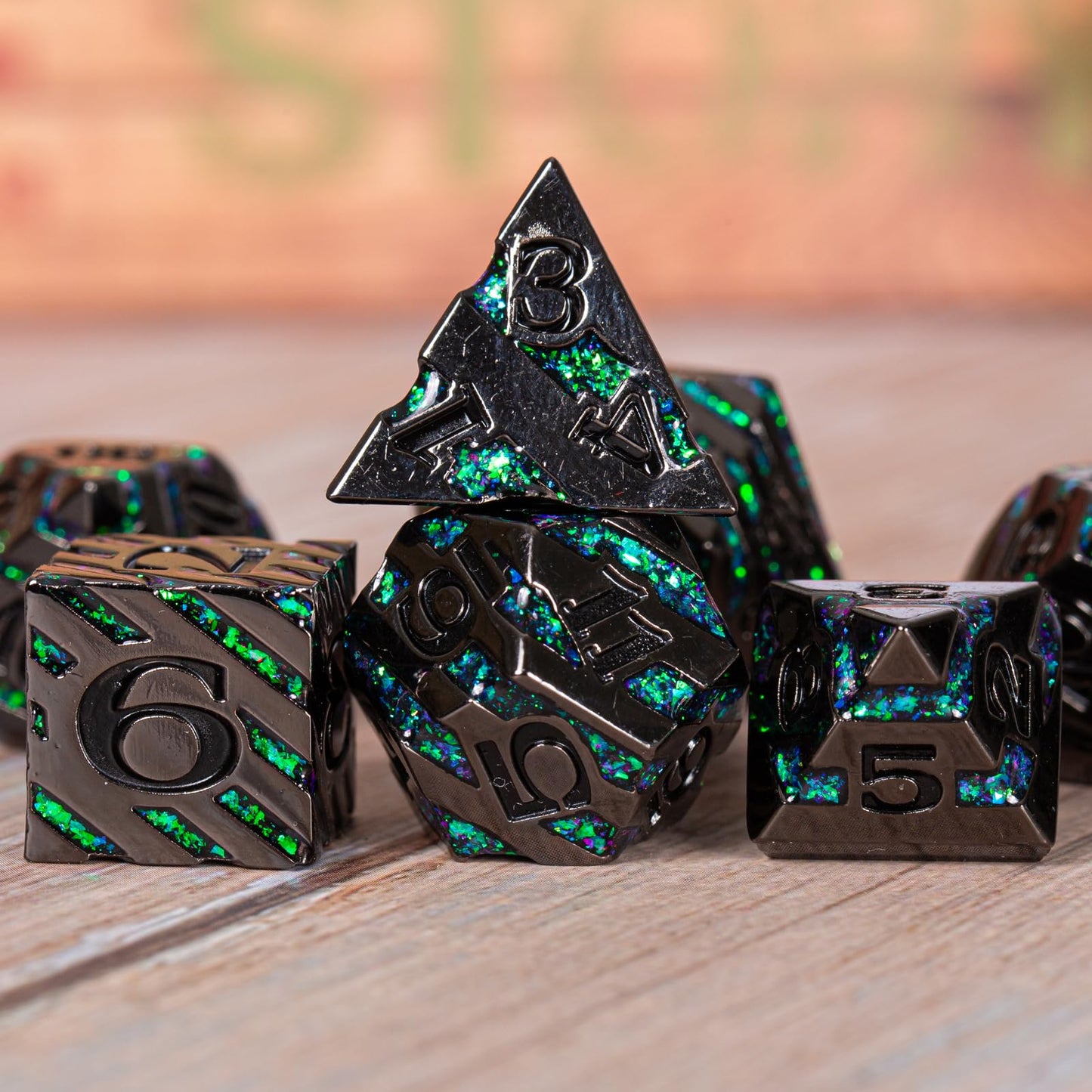Maywin Metal Dice Set with Inlay Design, Heavy Zinc Alloy DND Dice for RPG & Tabletop Gaming