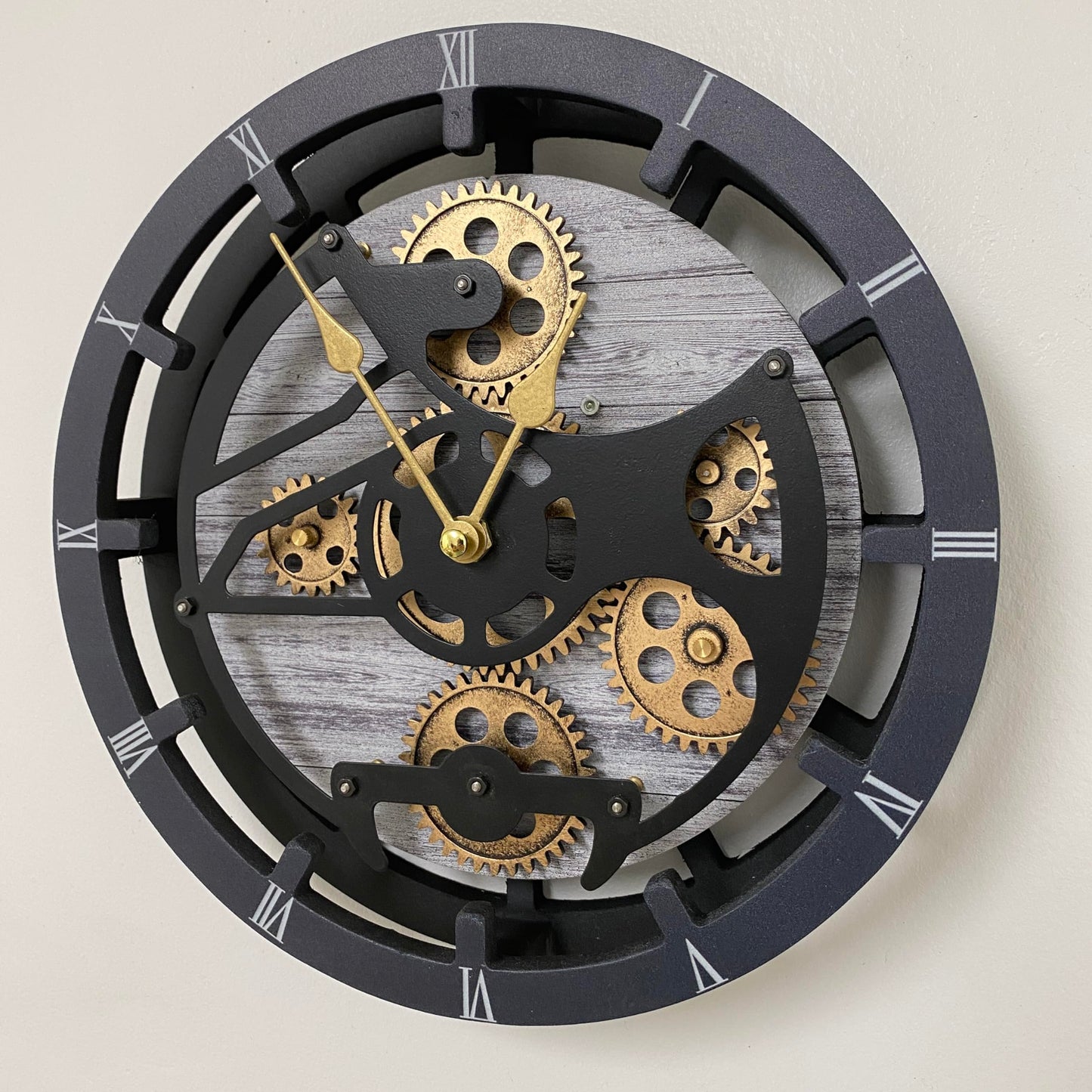 ImprovingLife The Gears Clock Desk Clock 10 inches with Real Moving Gears Convertible into Wall Clock (Silver Glamour)